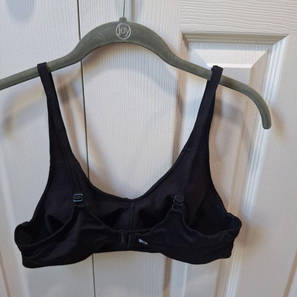 Jockey Smooth & Sleek Wirefree Molded Bra Black
Size: 38B - Picture 2 of 6